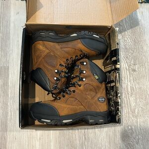 Women’s steel toe, leather work boots